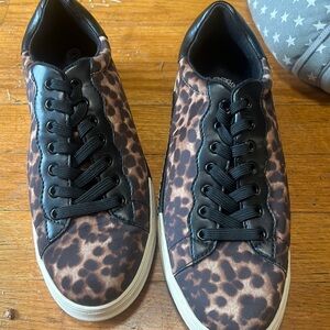 Brand new Vince camuto leopard sneakers! Size 7.5